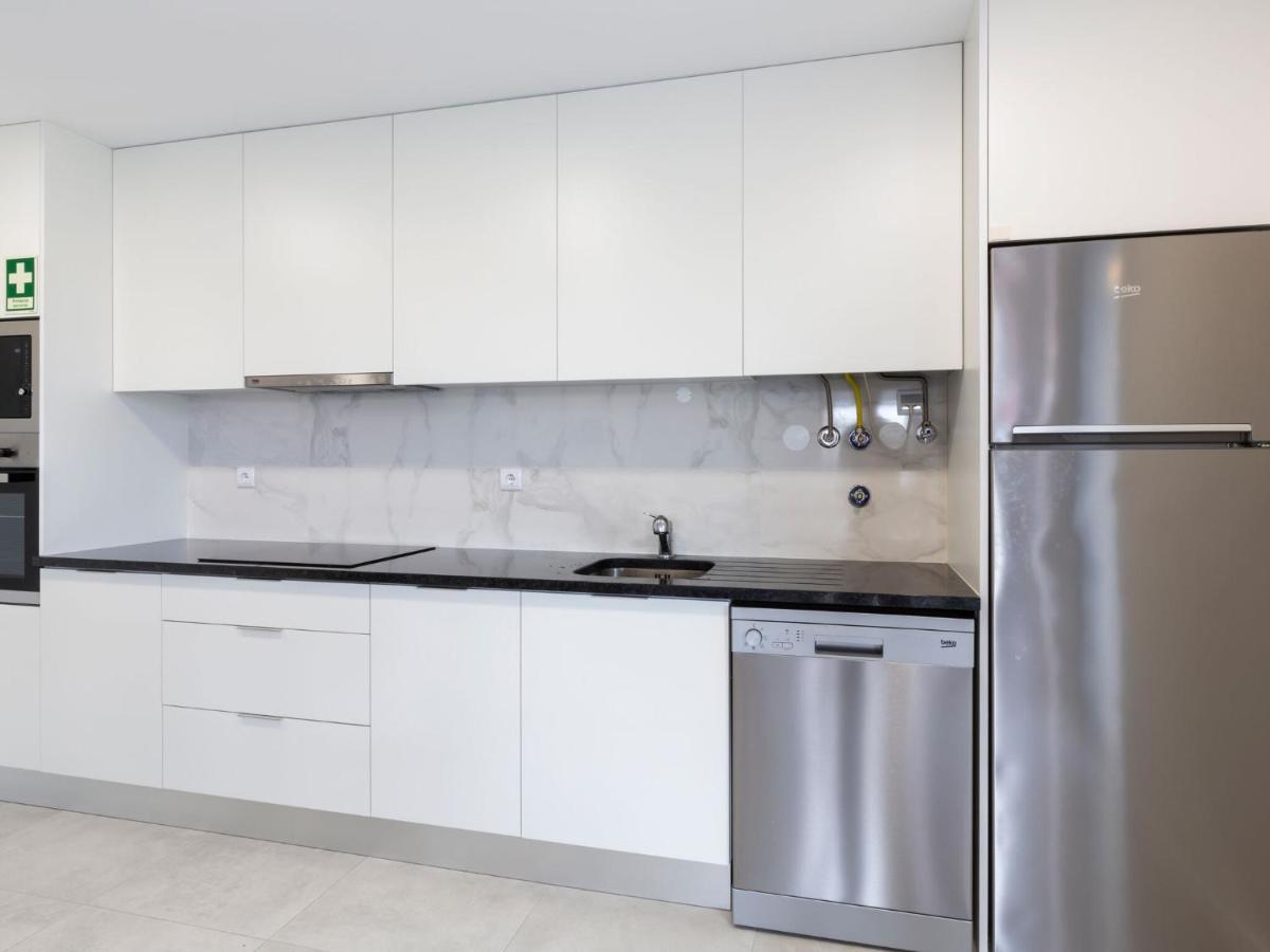 Beautiful Apartment In S O Martinho Do Porto With Balcony Сао Мартино до Порто Екстериор снимка