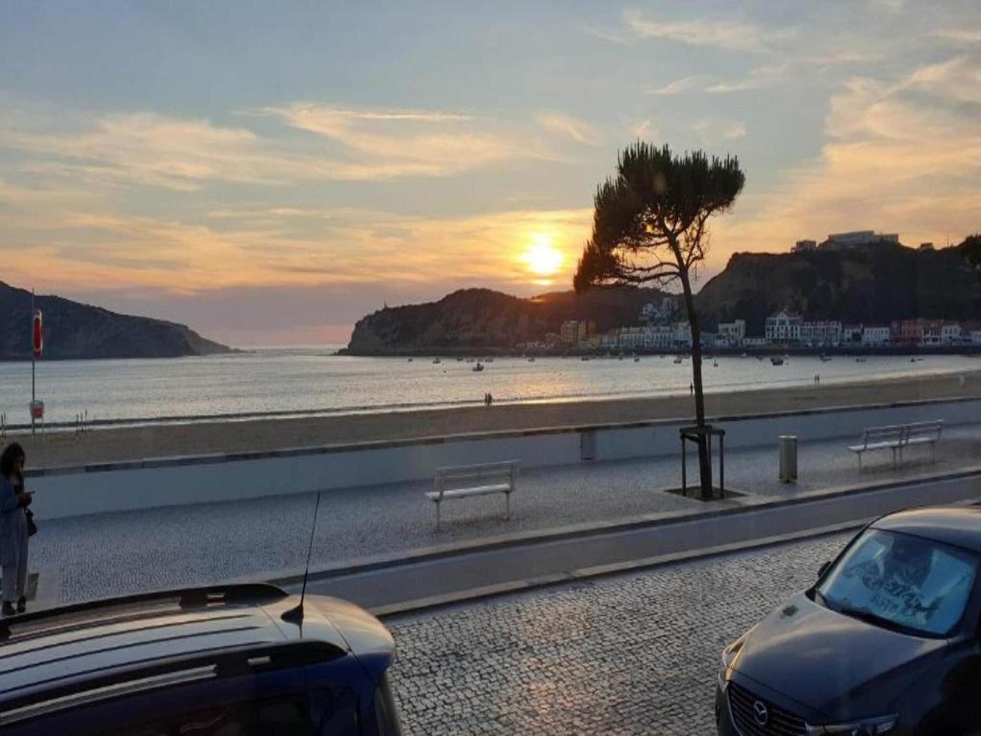 Beautiful Apartment In S O Martinho Do Porto With Balcony Сао Мартино до Порто Екстериор снимка