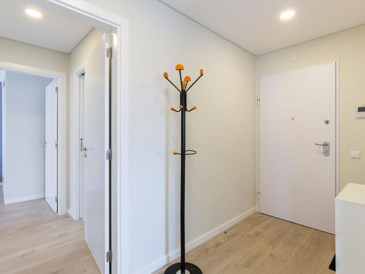 Beautiful Apartment In S O Martinho Do Porto With Balcony Сао Мартино до Порто Екстериор снимка