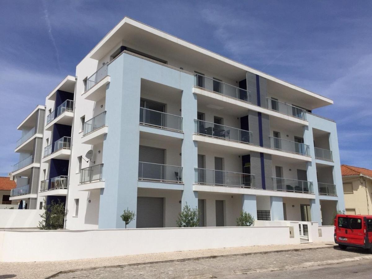 Beautiful Apartment In S O Martinho Do Porto With Balcony Сао Мартино до Порто Екстериор снимка