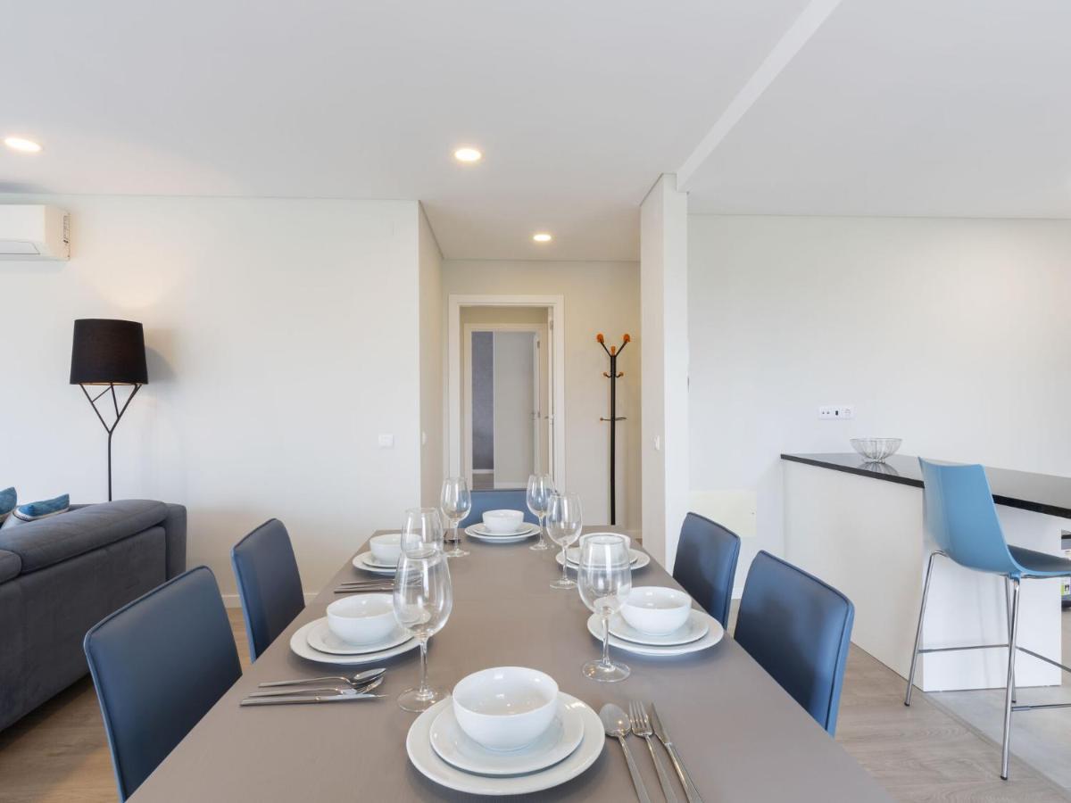 Beautiful Apartment In S O Martinho Do Porto With Balcony Сао Мартино до Порто Екстериор снимка